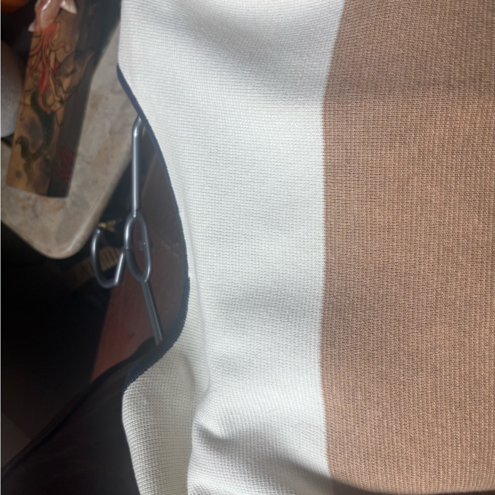 Color Block Sweater - Picture 2 of 7